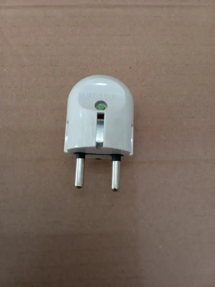 UTICON STEKER ARDE  COLOKAN LISTRIK