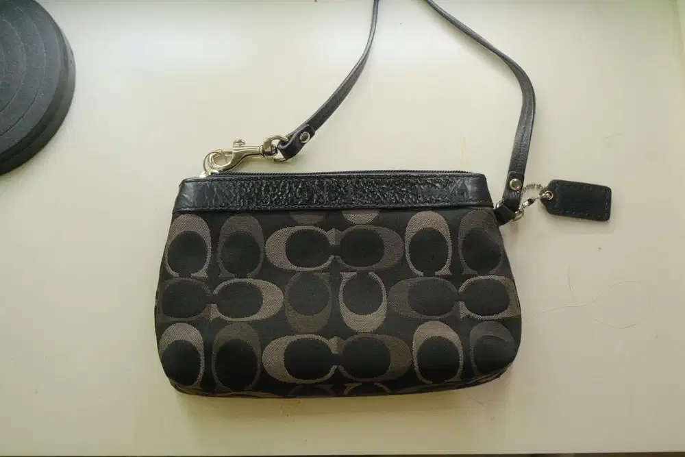 Preloved Coach Black Signature Wristlet Clutch Purse Monogram Fabric