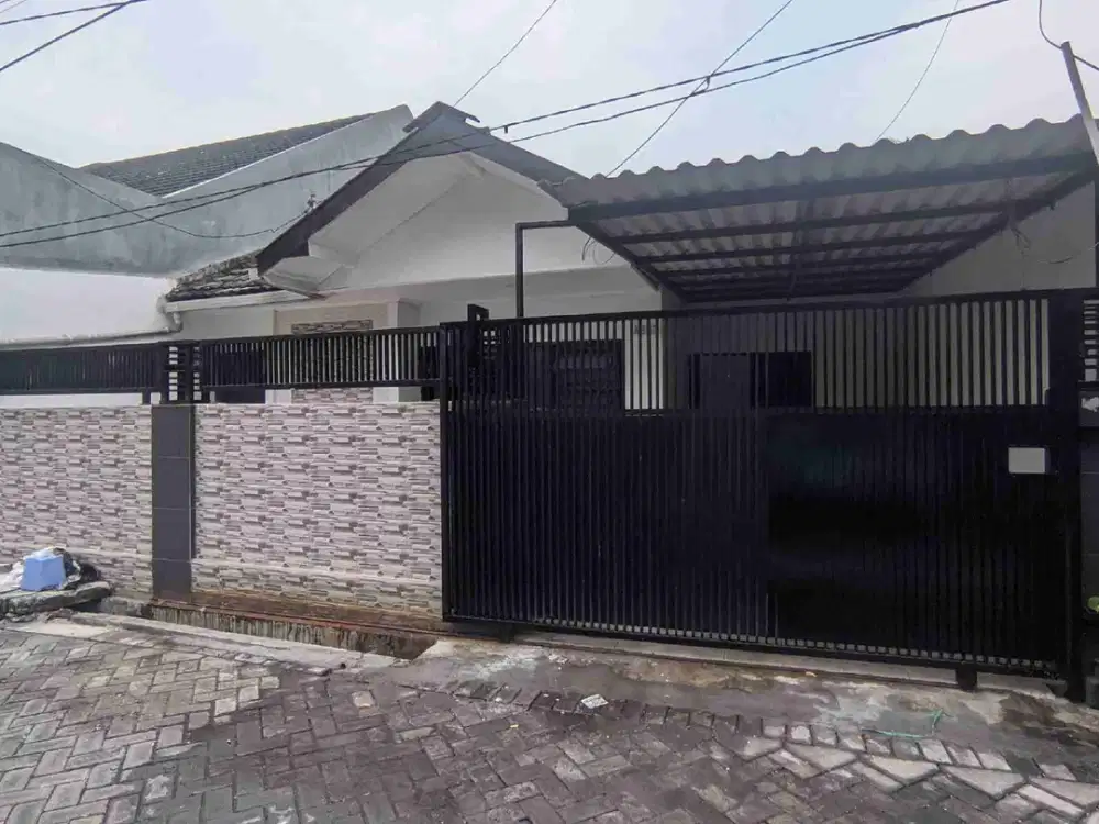 Murah Jual Cepat, Dibawah Pasaran* 
Rumah Murah *Baru Renovasi*
Di Griya Kebraon , Karangpilang Sby