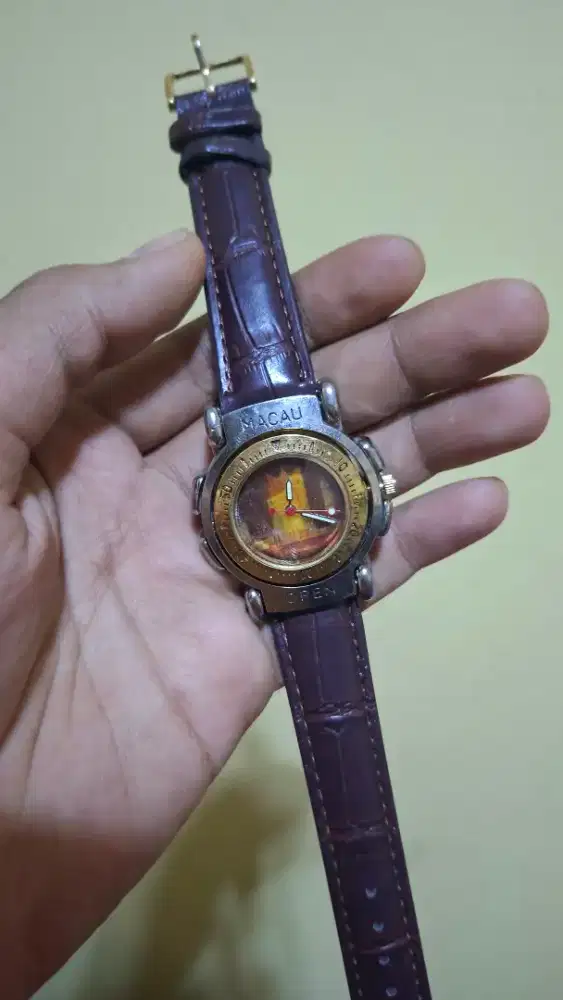 Jam tangan Vintage Macau Flip