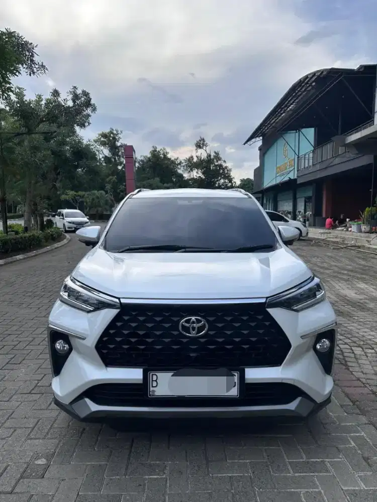 Jual Cepat Veloz Q Matic warna putih, KM rendah