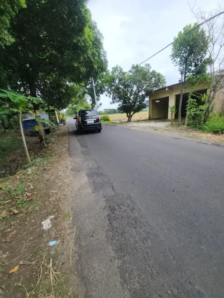 Tanah Tepi Jln Raya Tasikmadu Karanganyar