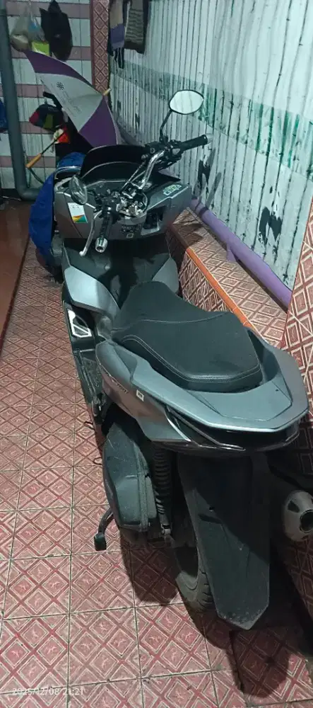 Bismillah jual motor pribadi PCX 2024 akhir