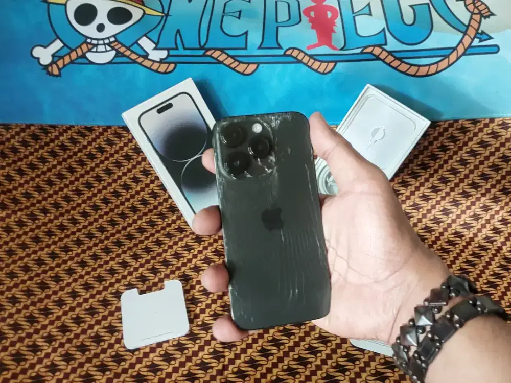 IPHONE 14 PRO 256GB BLACK RESMI INDO LKP MINUS BACKDOORCRETAK HB SRVCE