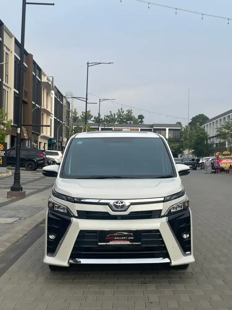 Toyota Voxy 2020 Bensin