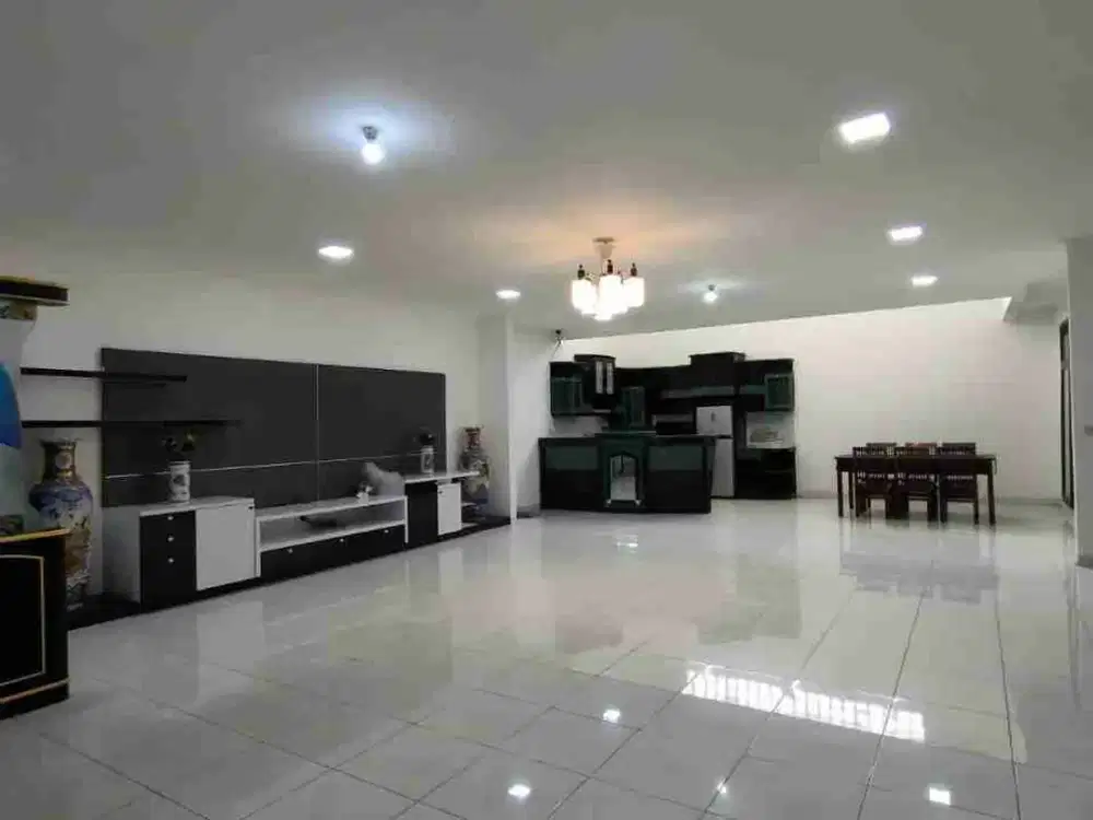 dijual rumah terawat di taman sakura Soekarno hatta