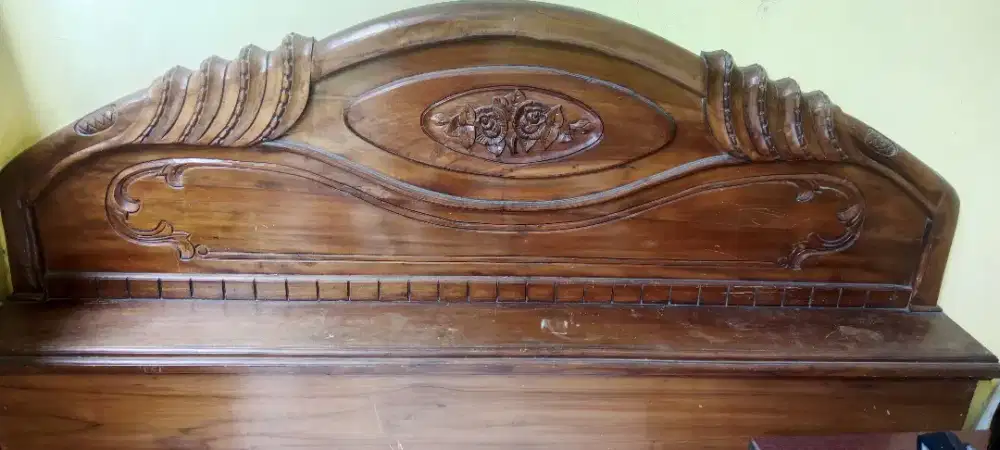 DIPAN KASUR KAYU JATI UK. 180*200