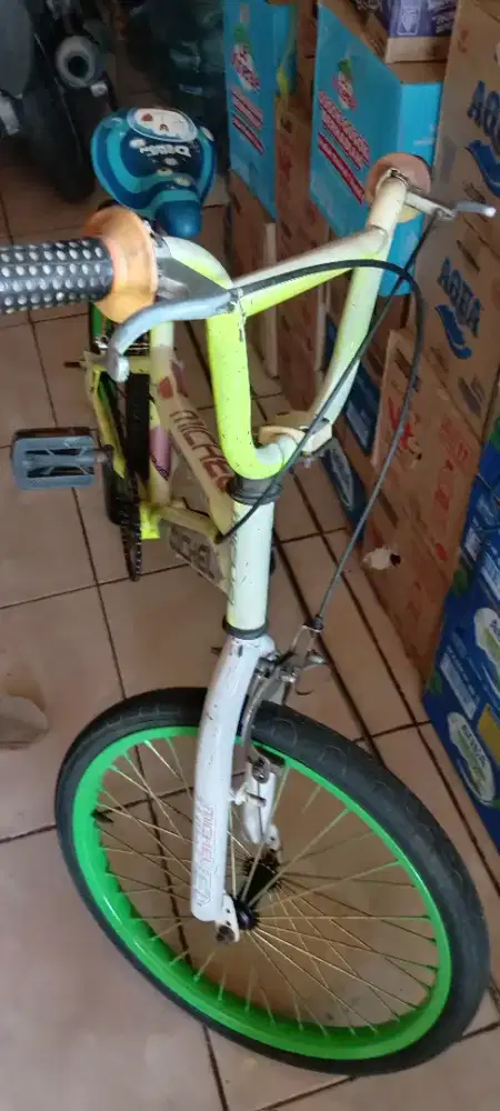 Sepeda bmx uk 20 inch.