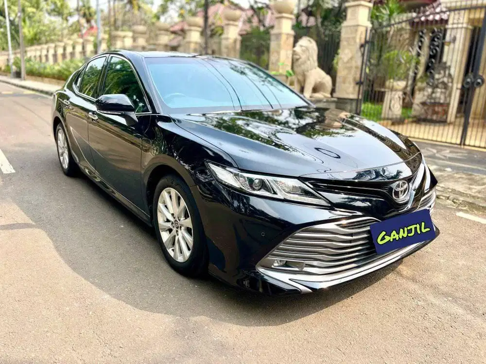 Camry 2.5 V Matic 2021 Hitam Mulus Terawat Siap Pakai