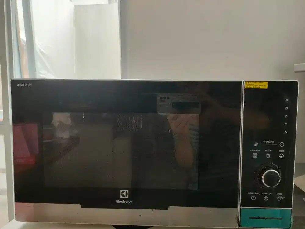 Microwive Electrolux model EMS3087X