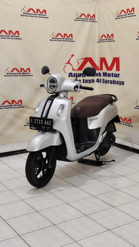 Siap pakai Km 8 Ribu Yamaha Fazzio Lux 125 Tahun 2022 warna silver