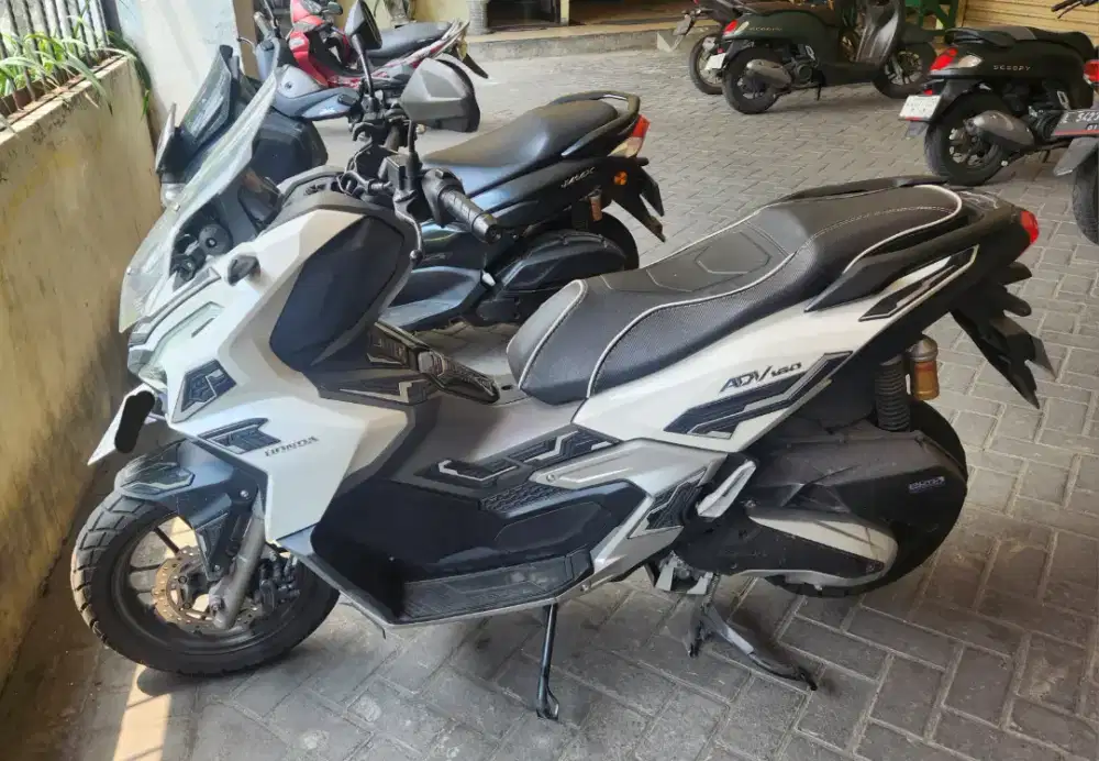 Honda adv 160 CBS 2024 tangan 1