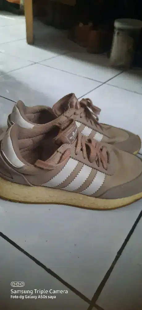 Jual Sepatu merk adidas