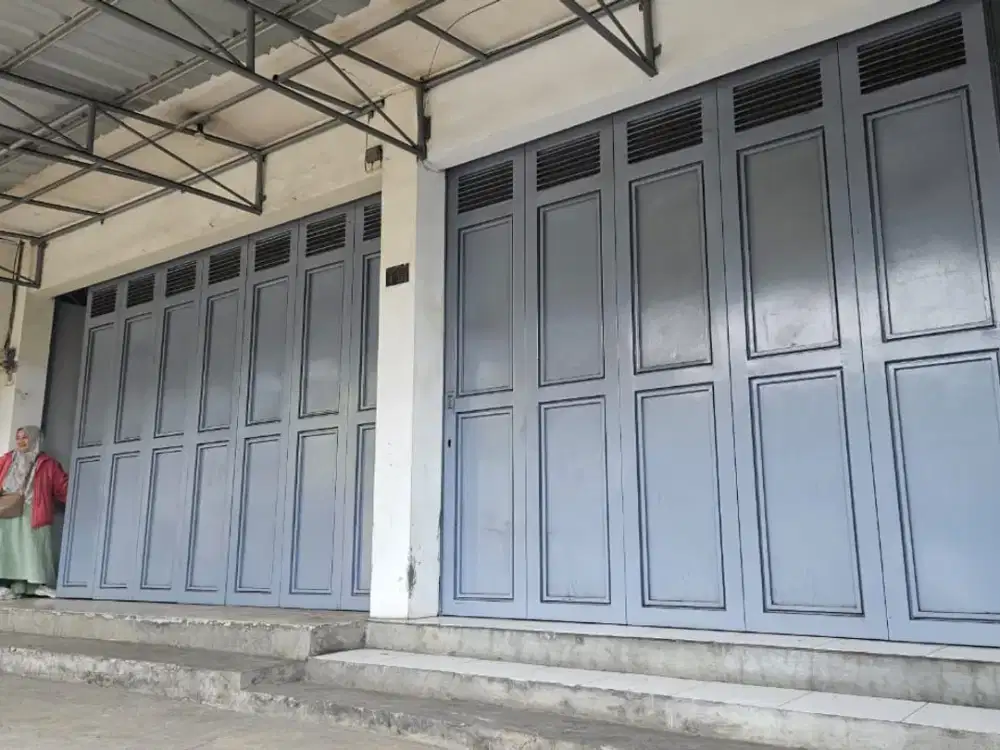 Disewa Ruko Siap Pakai Nyaman Terawat Lokasi Sangat Strategis di Cimahi Utara Bandung