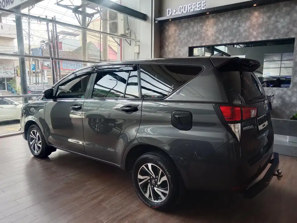 Toyota Kijang Innova 2023 Bensin