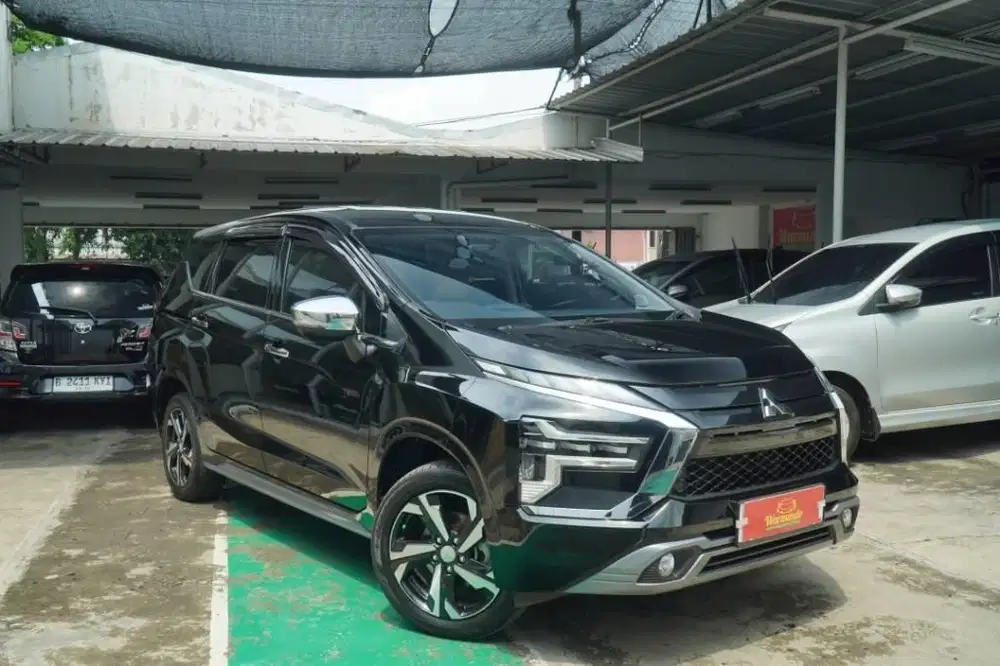 Mitsubishi Xpander Ultimate AT Matic tahun 2022 hitam facelift
