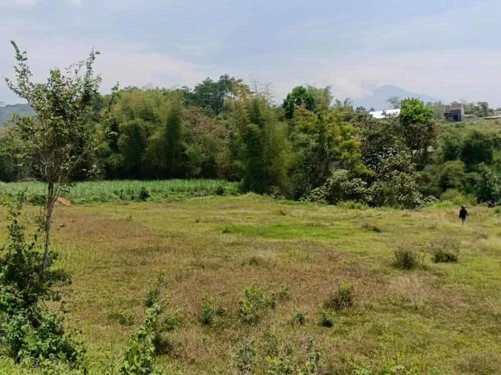 Tanah Strategis Pinggir Jalan Lingkungan Padat Sertifikat SHM