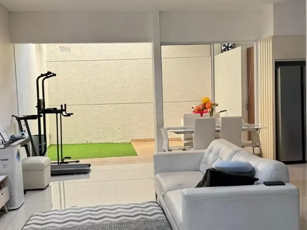 Rumah 2 Lantai Minimalis Strategis di Setramurni Bandung