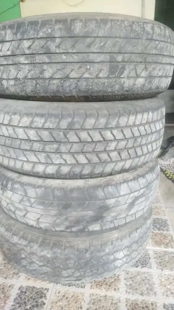4 pcs Ban Mobil R13 Bridgestone,GTR Mantaab Joss