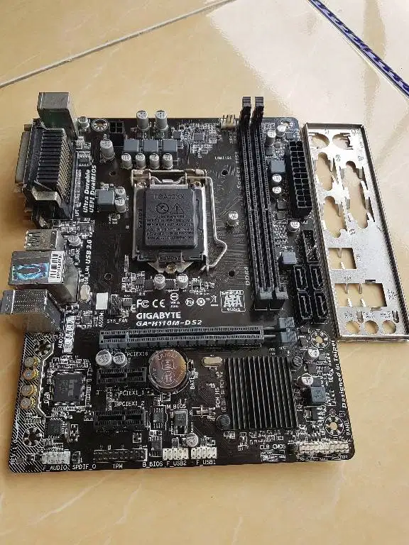 Motherboard Gigabyte H110M-DS2 Intel LGA 1151 gen 6 dan 7