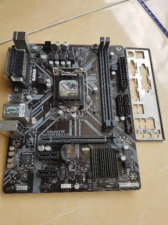 Motherboard Gigabyte H310M-DS2 2.0 Intel lga 1151 gen 8 dan 9