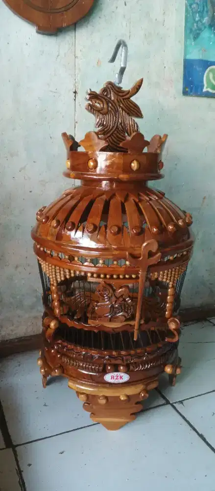 Sangkar perkutut antik