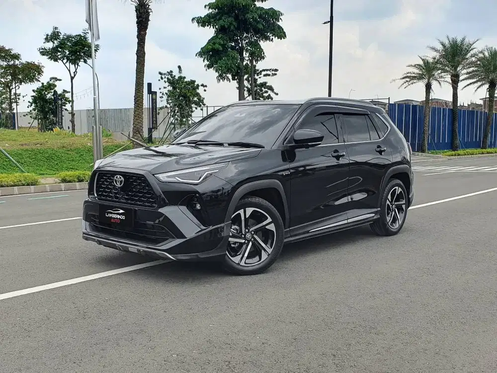 [LOW ODO !!] TOYOTA YARIS CROSS 1.5 GR TSS HYBRID 2024 2023 HITAM