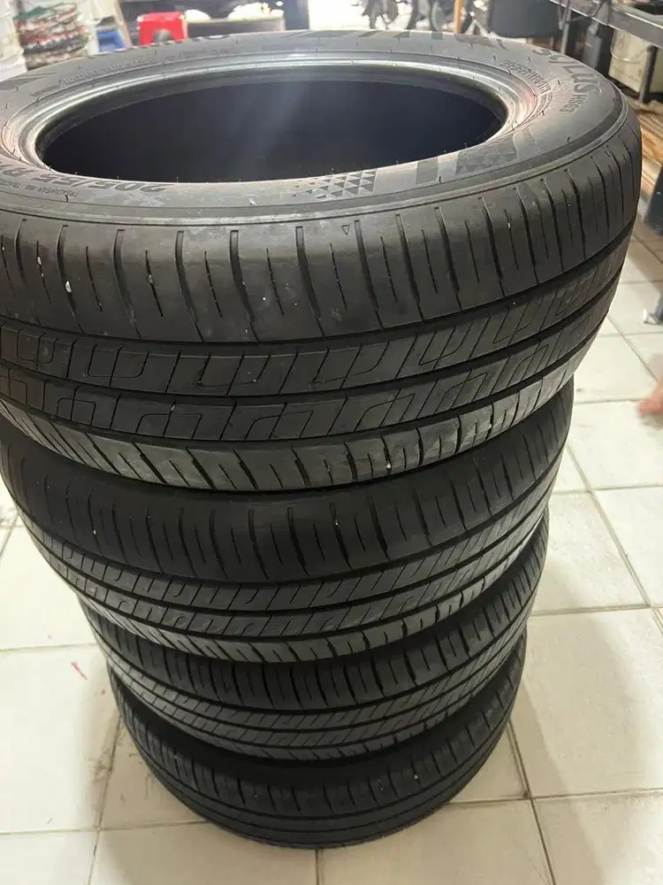 Jual 4pcs Ban Mobil Kumho Solus HS63 205/55 R16 4 Ban