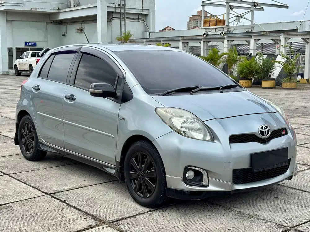 [LOW KM] TOYOTA YARIS S AT 2012 SILVER ISTIMEWA TT 2011 TRD MATIC