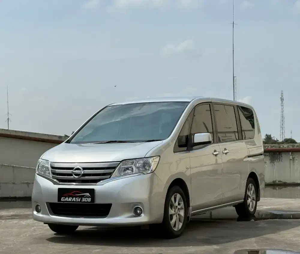 Nissan Serena 2.0 X AT 2013 C26 Warna Silver KM 98rb Pajak 01-2027