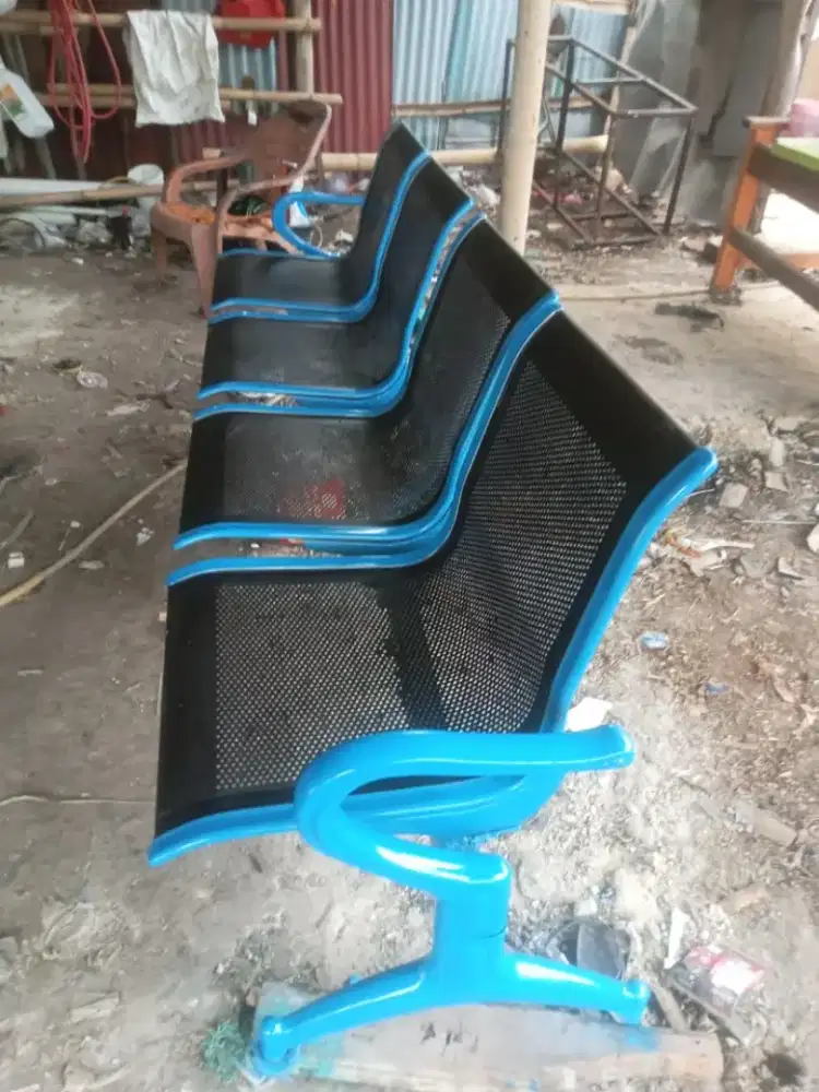 Jual kursi tunggu 4 besi bagus warna biru