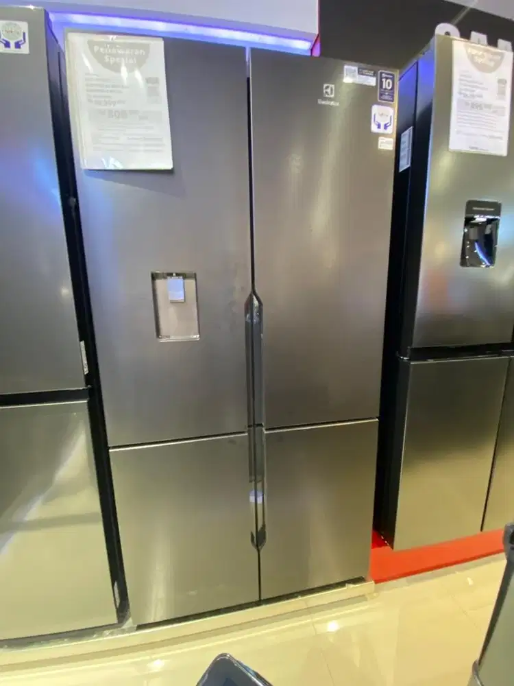 electrolux sbs 4 pintu 541liter