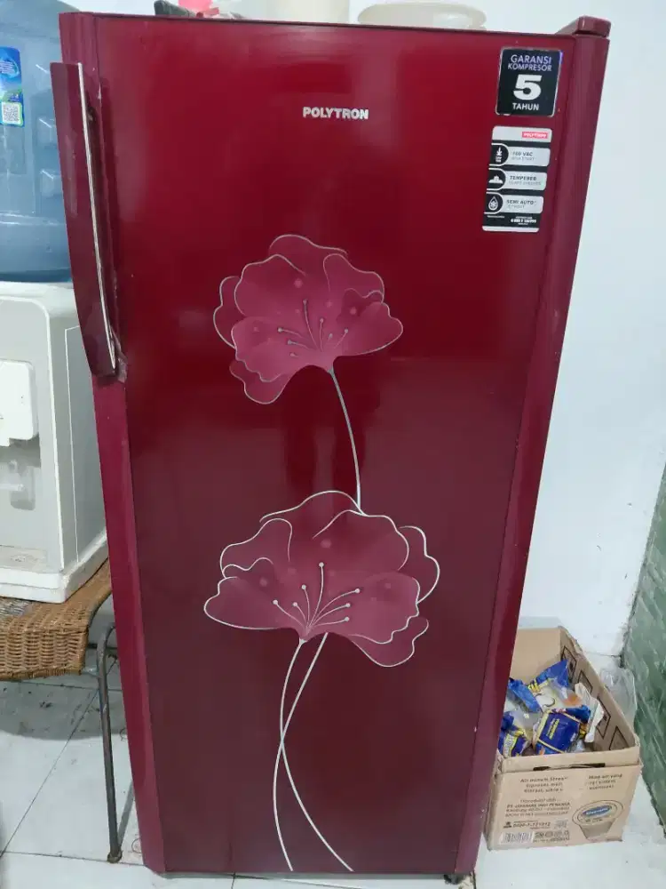 Kulkas Polytron