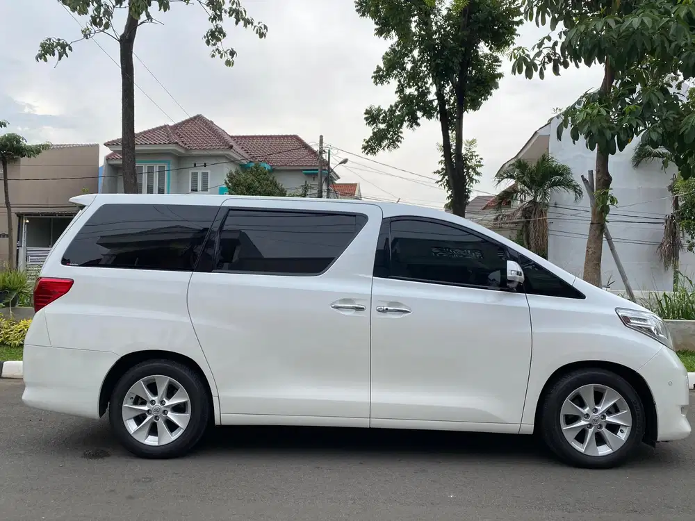 Toyota Alphard 2011 Bensin