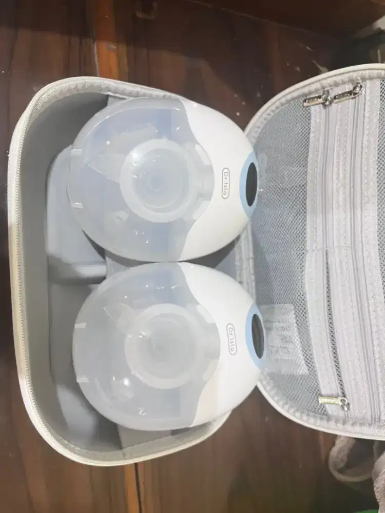 Preloved Pompa Asi handsfree (sepasang kanan kiri dr.Isla EB50)