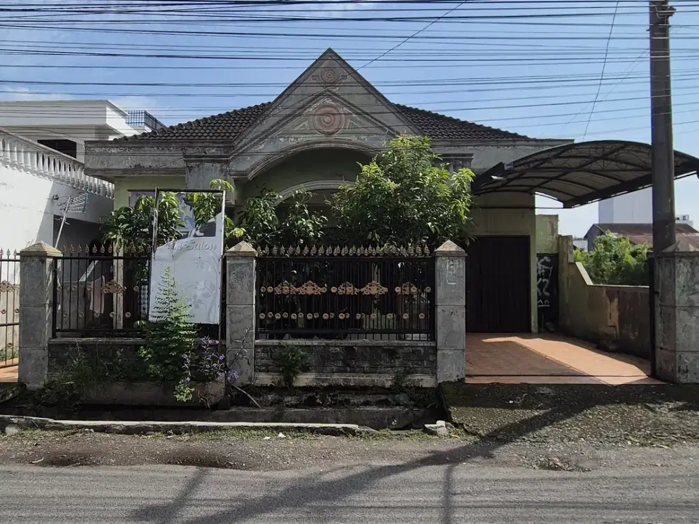 Jual rumah tua / tanah daerah Medan Area, jalan Puri, lokasi aman