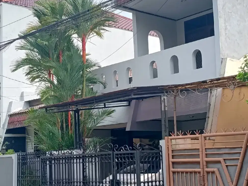 Rumah Siap Huni 5 Bedroom Di Cempaka Putih, Jakarta S9345