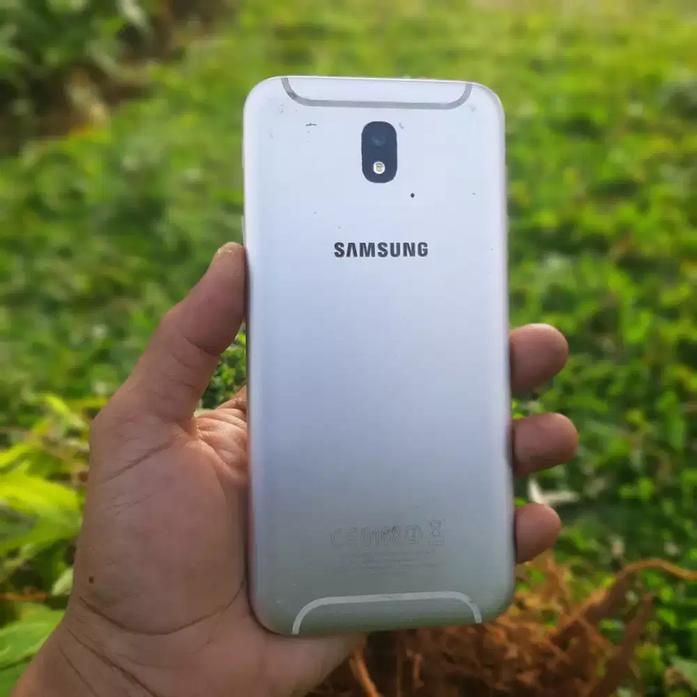Samsung j7 pro 32gb minus lcd mesin normal