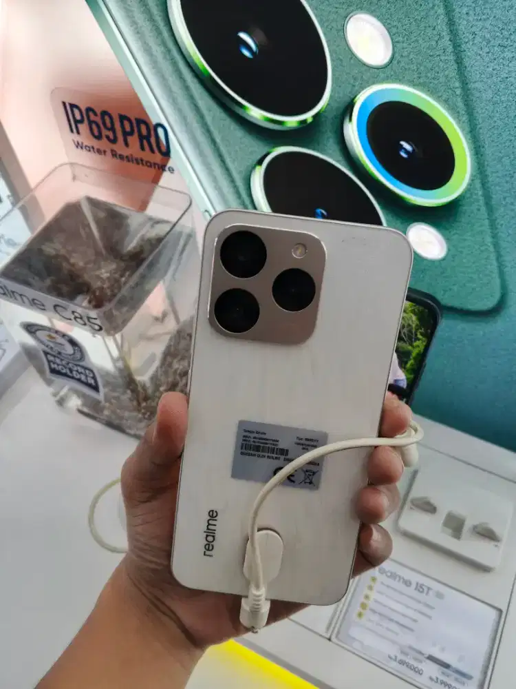 Kredit handphone realme 15T 5G
