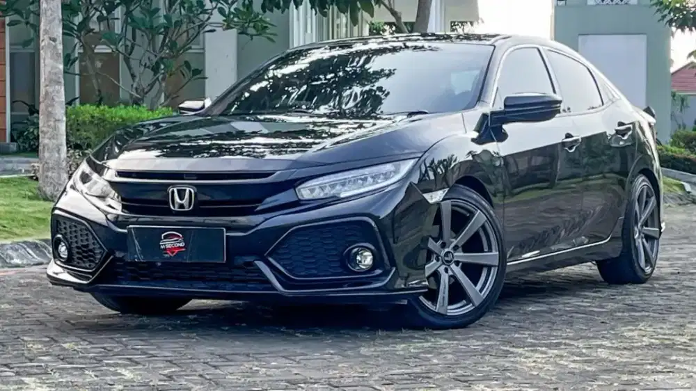 Honda Civic Hatchback Turbo E 1.5 CVT 2018 Hitam Mewah Murah