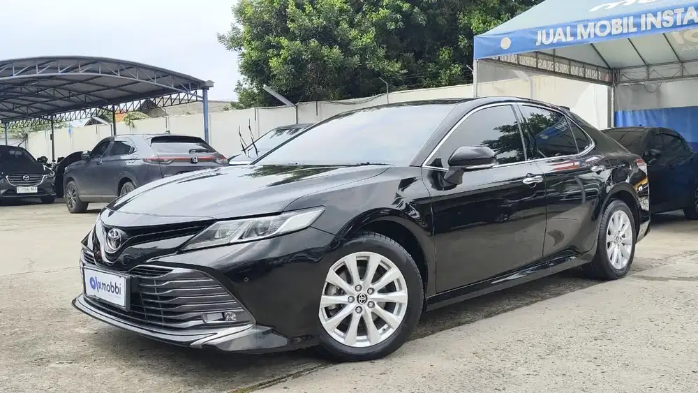 Pajak Panjang - Toyota Camry 2.5 V Bensin-AT 2019