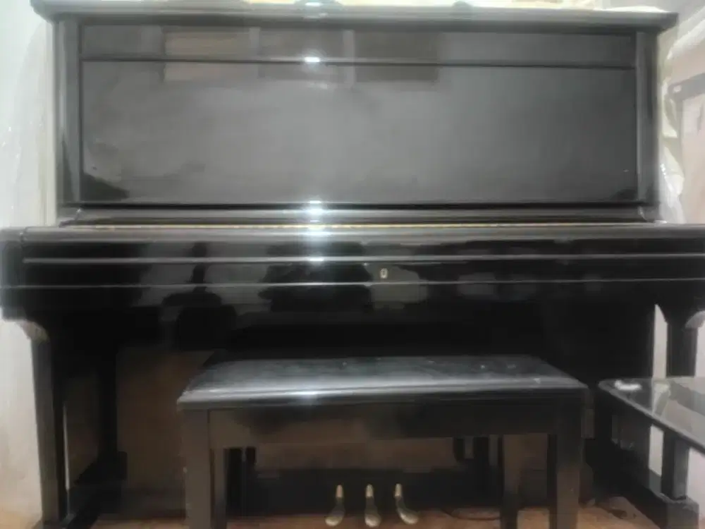 Piano merk  Apollo tinggi 133 cm