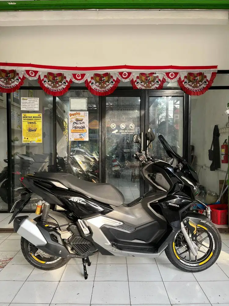 HONDA ADV 160 CBS TAHUN 2022 LIKE NEW