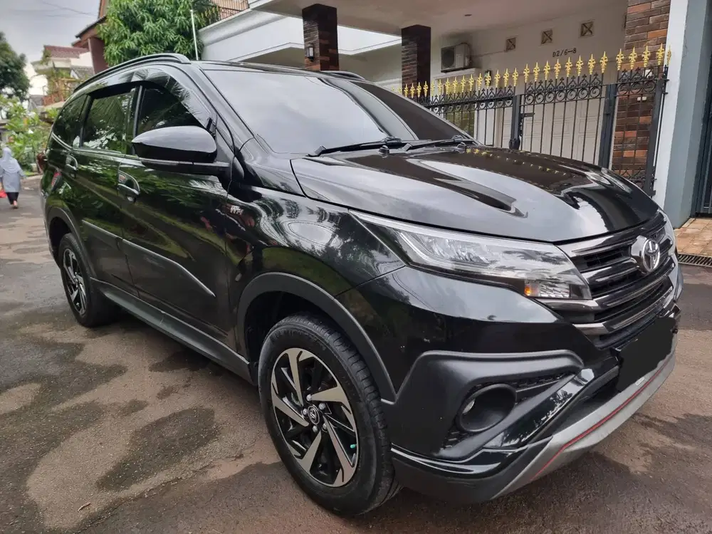 RUSH S TRD SPORTIVO MATIC 2021 2020 PRIBADI KM LOW ORISINIL MULUS GRES