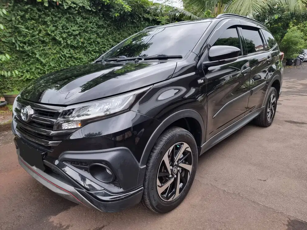 RUSH S TRD SPORTIVO MATIC 2021 2020 PRIBADI KM LOW ORISINIL MULUS GRES