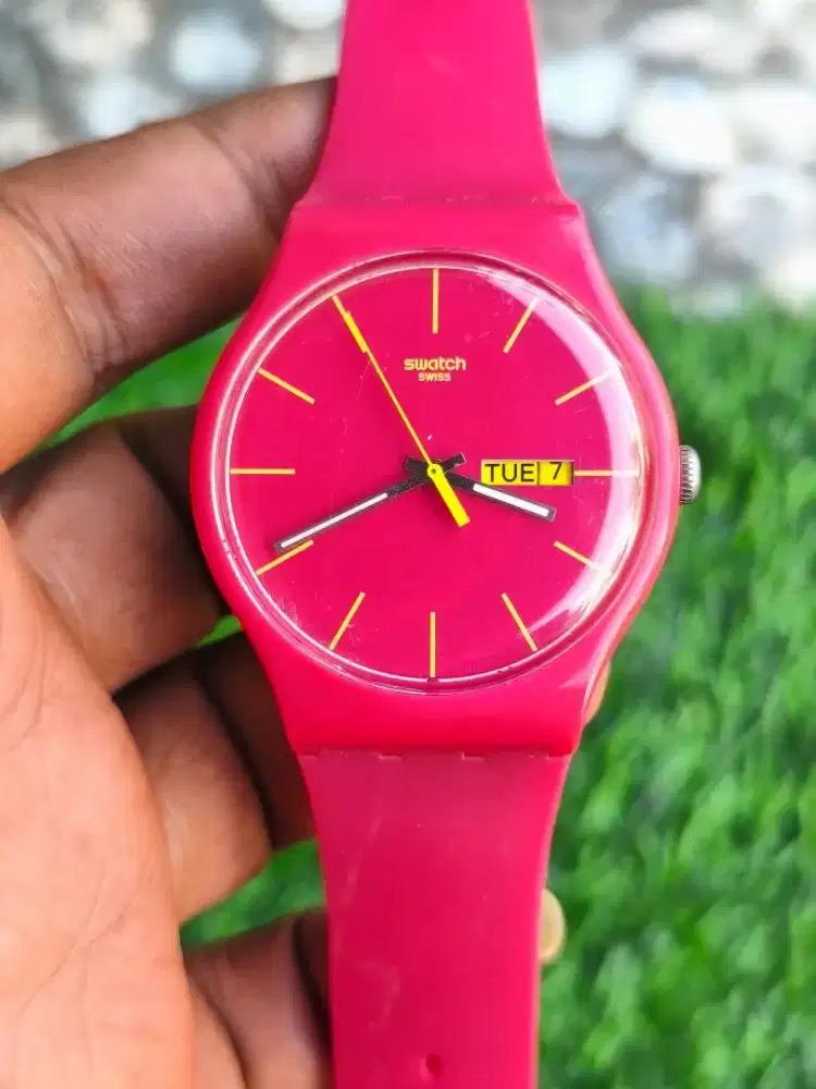 Jam tangan swatch rubine rebel swiss Full Original