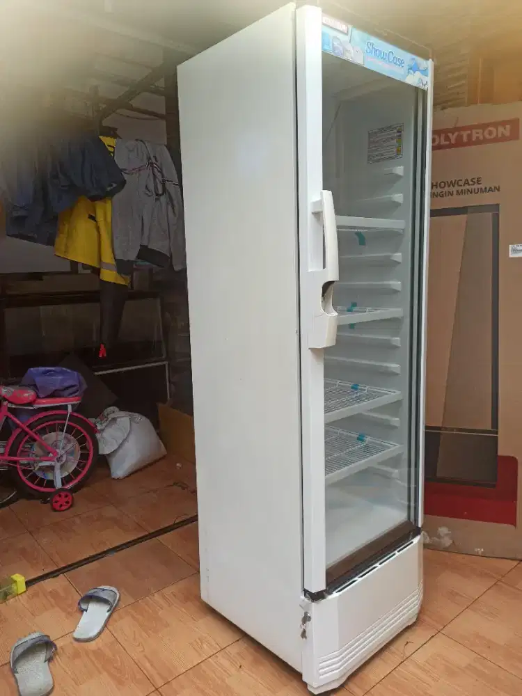 SHOWCASE POLYTRON SCN-231L