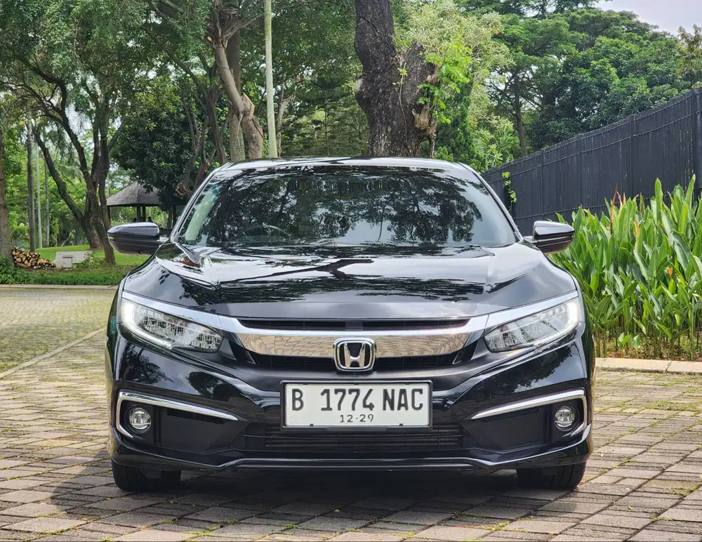 KM.32.RB ANTIK| CIVIC TURBO SEDAN 1.5 AT 2019 HITAM NEW MODEL PERFECT!