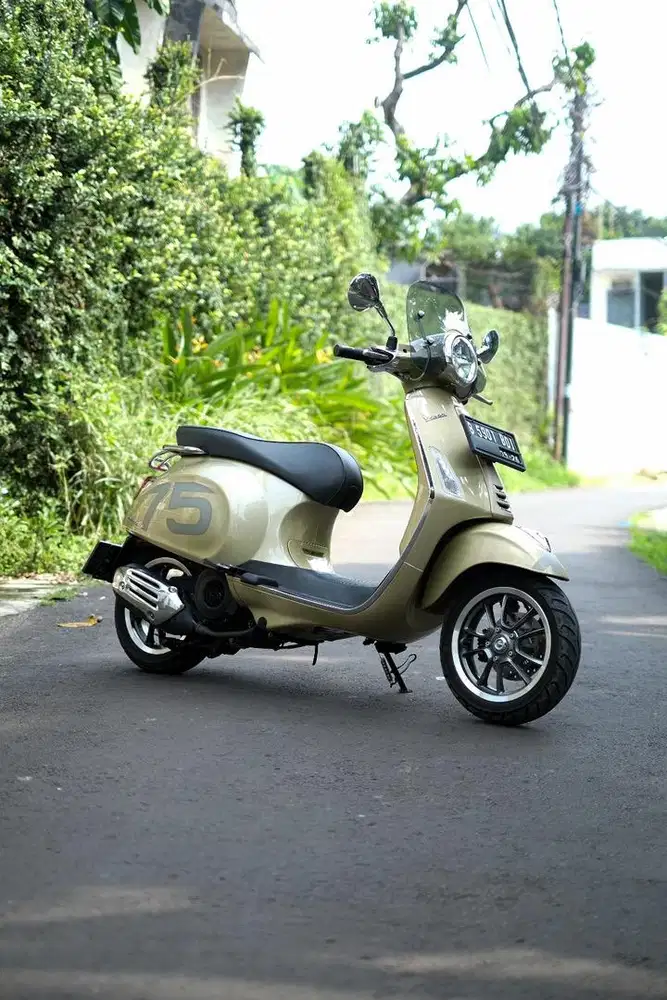 VESPA PRIMAVERA 150 ANNIVERSARY 75TH 2021
