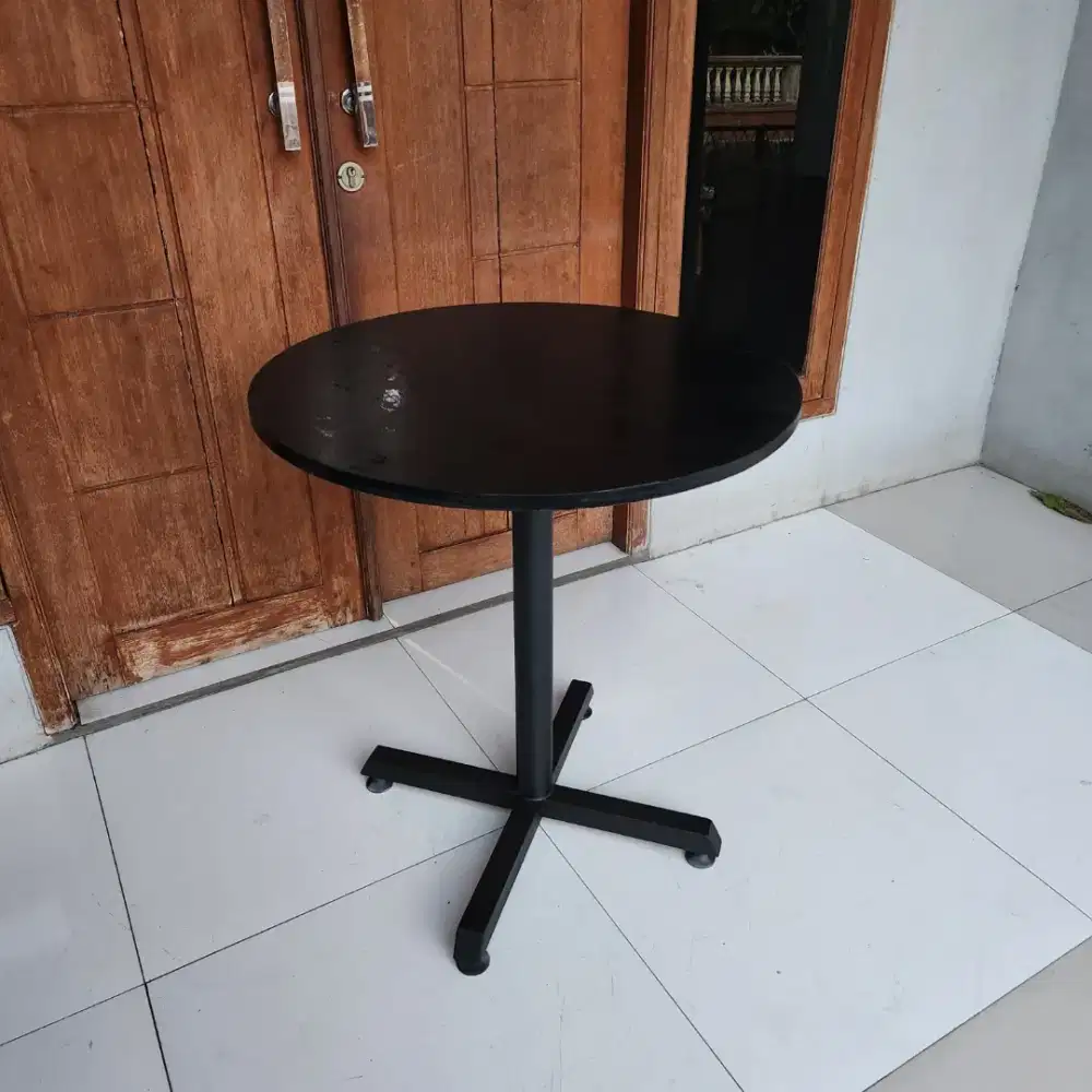 Meja ex Cafe - Meja ex Resto M4